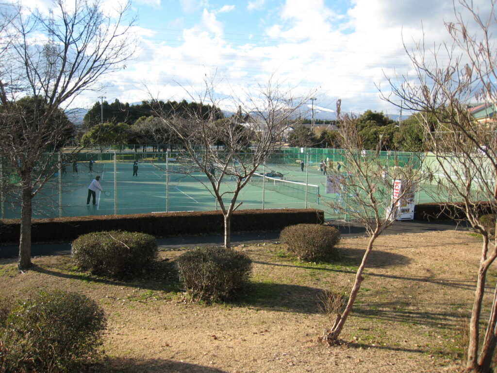 湯沢平公園｜テニスコート